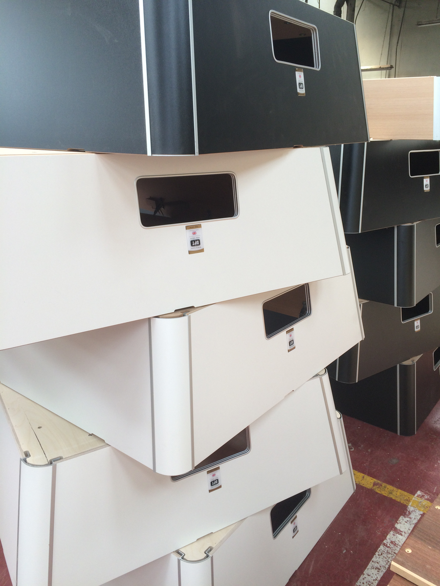 DPTPoolTables's tweet image. DPT Omega tables in production. What's your favourite colour - black or white? #pooltables