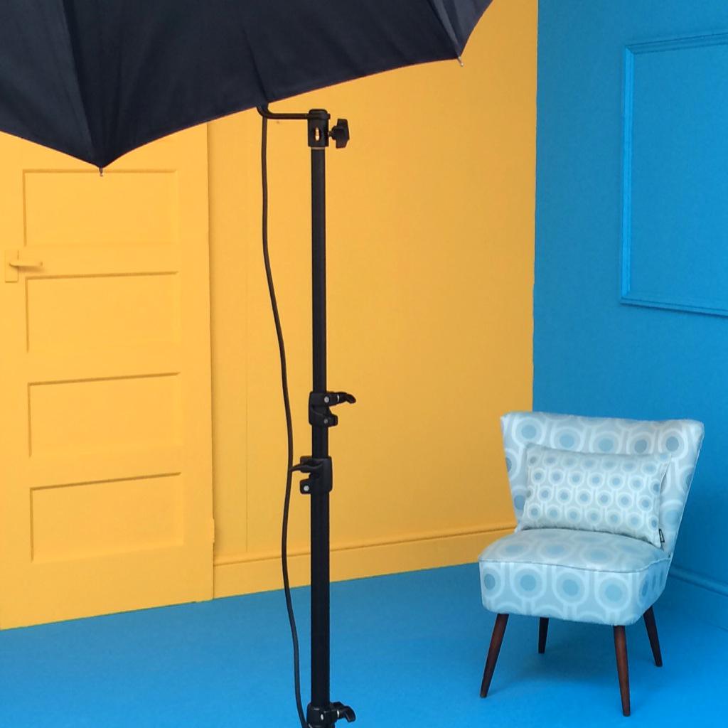 Big thx to photo shoot dream team <a href="/CreativeCoopUK/">Creative CoOp</a> @M_AshtonTurner <a href="/AnnaHiddleston/">Anna Hiddleston</a> <a href="/AndersGramer/">Anders Gramer</a> <a href="/gturnerstudio/">Grant Turner</a> Gareth