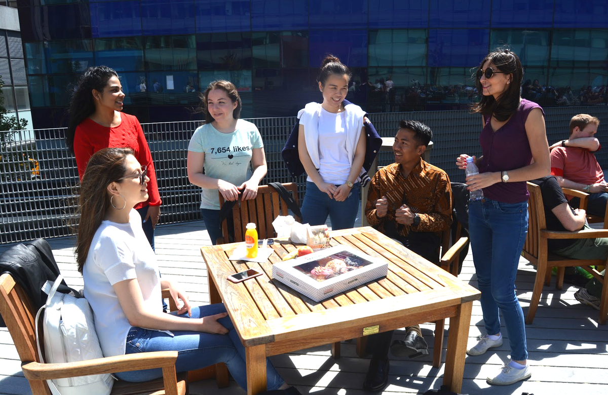 kitchandswitch's tweet photo. #team #brainstorm #food #project #enjoy http://t.co/IIpRUqj8WV