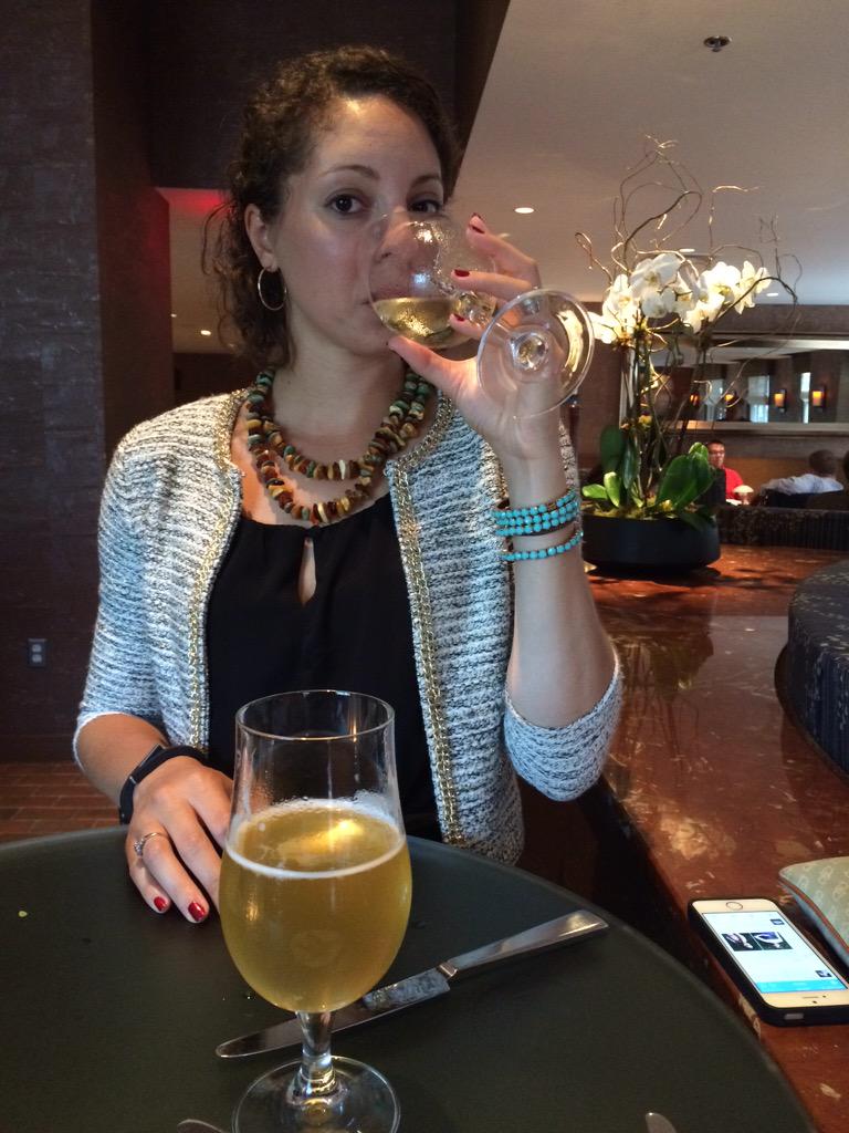 mattmoser___'s tweet photo. After a wonderful trip in DC, our flight was cancelled. @Kimpton came to our rescue with a last minute reservation! http://t.co/xbCHvRM3je