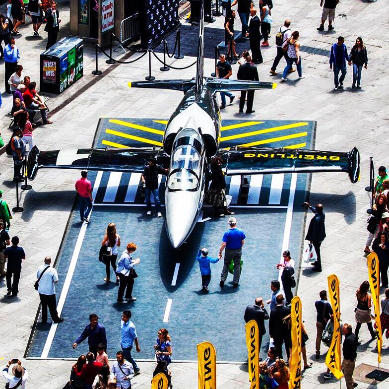 vargasmoni's tweet image. #breitlingteam at Times Square!! 🚀😀