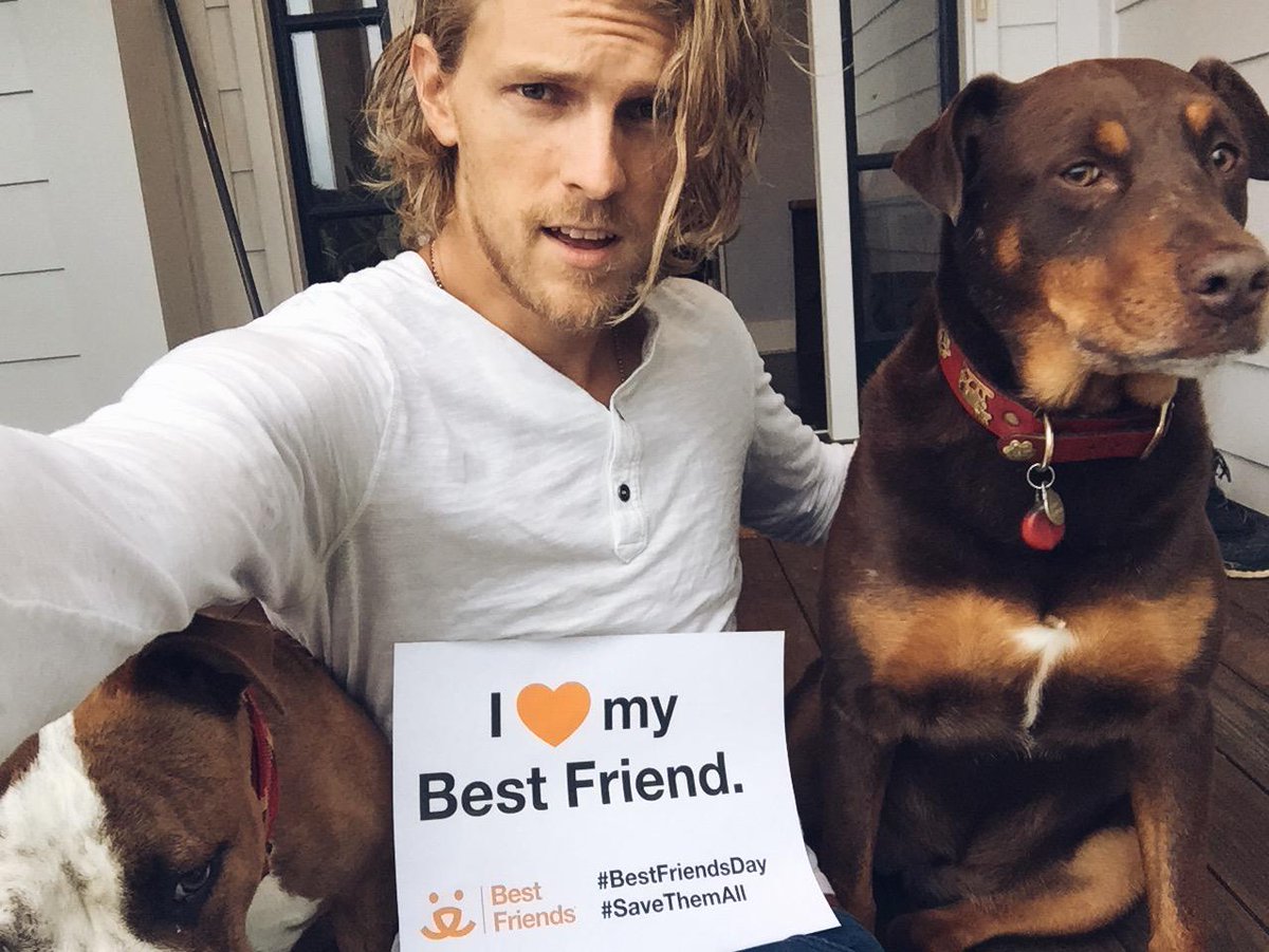 MarkPontius's tweet photo. Happy #BestFriendsDay! I do indeed love these two gremlins. #SaveThemAll @bestfriends http://t.co/9a0WazCFlg