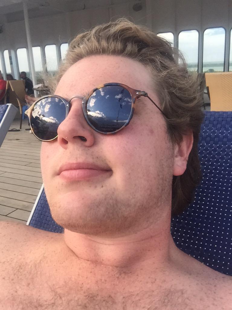 damn baby!!!! damn!!! #cruiselife #tanning #cozumelbound <a href="/ronny_davis/">Ronny Davis</a>