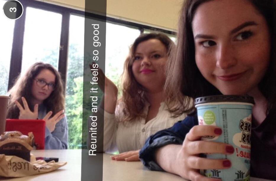 lindsayywest's tweet image. #NationalBestFriendsDay #fomily 👪