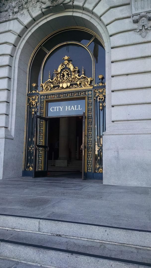 Henriette555's tweet image. From #WWDC15 to @sfcityhall #allinadayswork @hackthehood #RaceOnTech #smb #smallbizsf