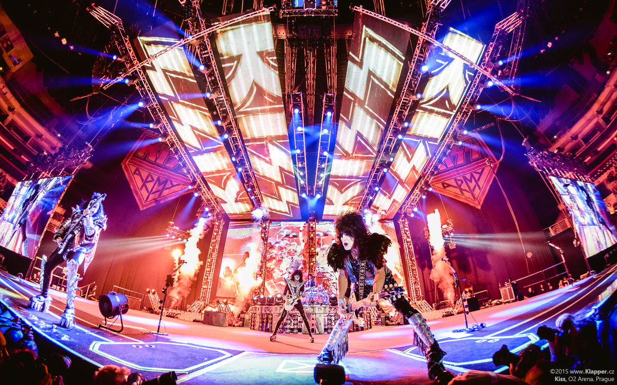 klapper_cz's tweet photo. Great show tonight in Prague @KISSOnline! 
Photos > http://t.co/dLUTo77wJZ // #KISSARMY #KISSROCKSEUROPE // http://t.co/JxWwSu7rZH
