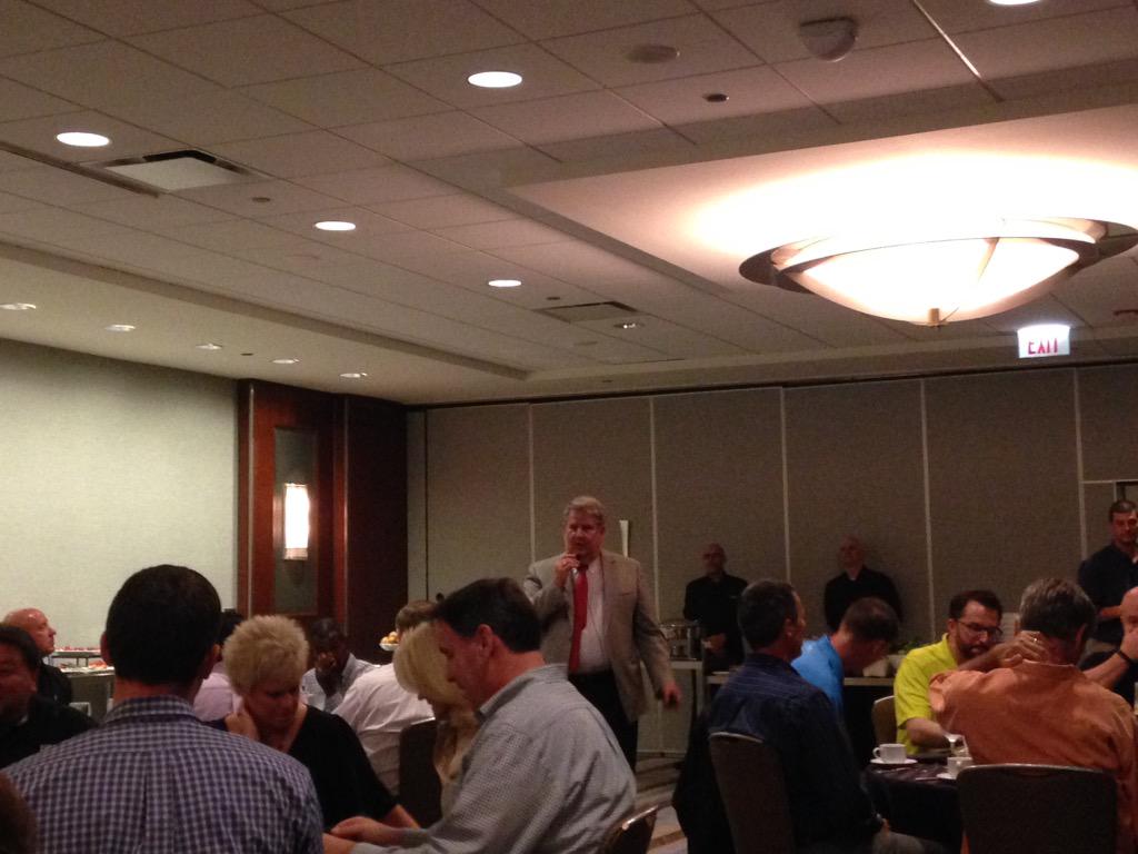 AWGSupportCtr's tweet photo. Delicious #TeamAWG dinner after a great first day at #FMIConnect. A warm welcome from president & CEO Jerry Garland http://t.co/N1sjsWCc7f