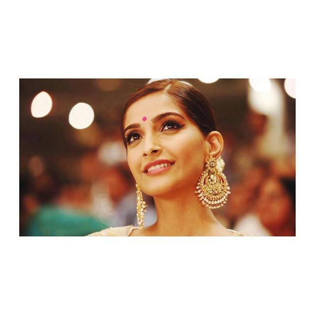 Happy Birthday Sonam Kapoor She\s turning 30... Can you believe that?!?! She\s celebrating her birthday in London 