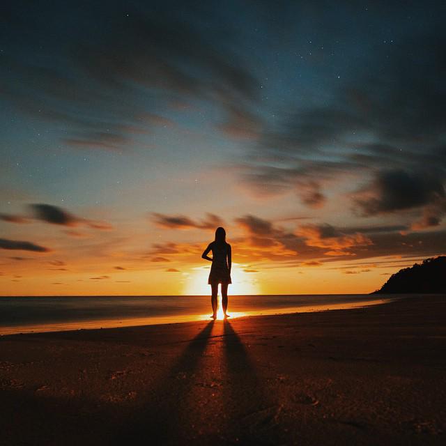 Awesome! RT <a href="/CairnsGBR/">Cairns & Great Barrier Reef</a>: Mega moonrises of Tropical North <a href="/Queensland/">Queensland Australia</a>!  #thisisqueensland