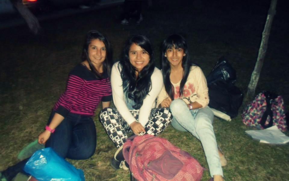 Angelica_gil's tweet image. #NationalBestFriendsDay  @LizethApache @AlejaPoeta HERMANAS!