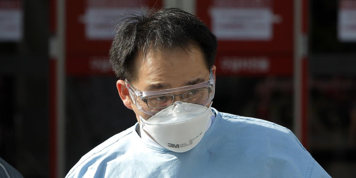 이젠 숨기기까지?..

RT <a href="/HuffPostKorea/">허프포스트코리아</a>: 정부, '14번 환자 노출' 893명인데 134명으로 통보했다 huff.to/1QjSY5G #메르스