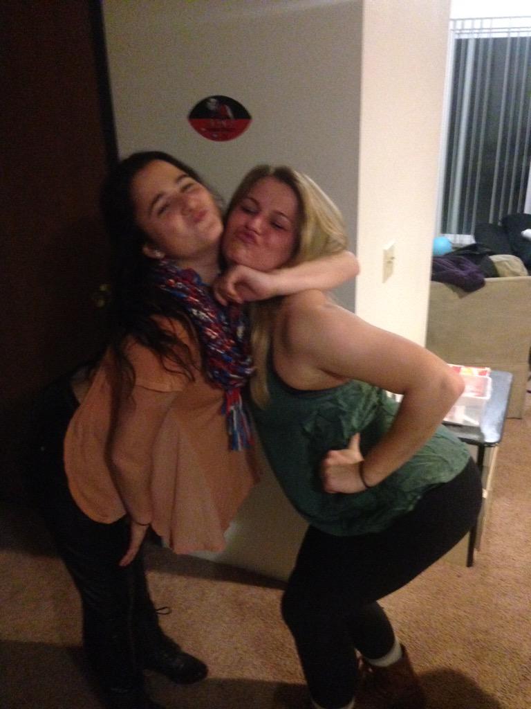 _nataliebowman's tweet photo. national best friend day with the bestest friend ever 💛🌸  @babygotBACH_ http://t.co/HY9pThKxY9