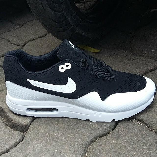 #NikeAirMaxOne available in size 40-44 price IDR700.000 order check bio!

#Bodhicouture is an #Onlineshop for indep…