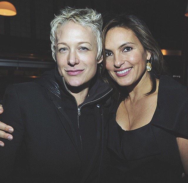 PicsOfMariska's tweet photo. I luv her a lot 🌸 http://t.co/wsnB6cBz8O