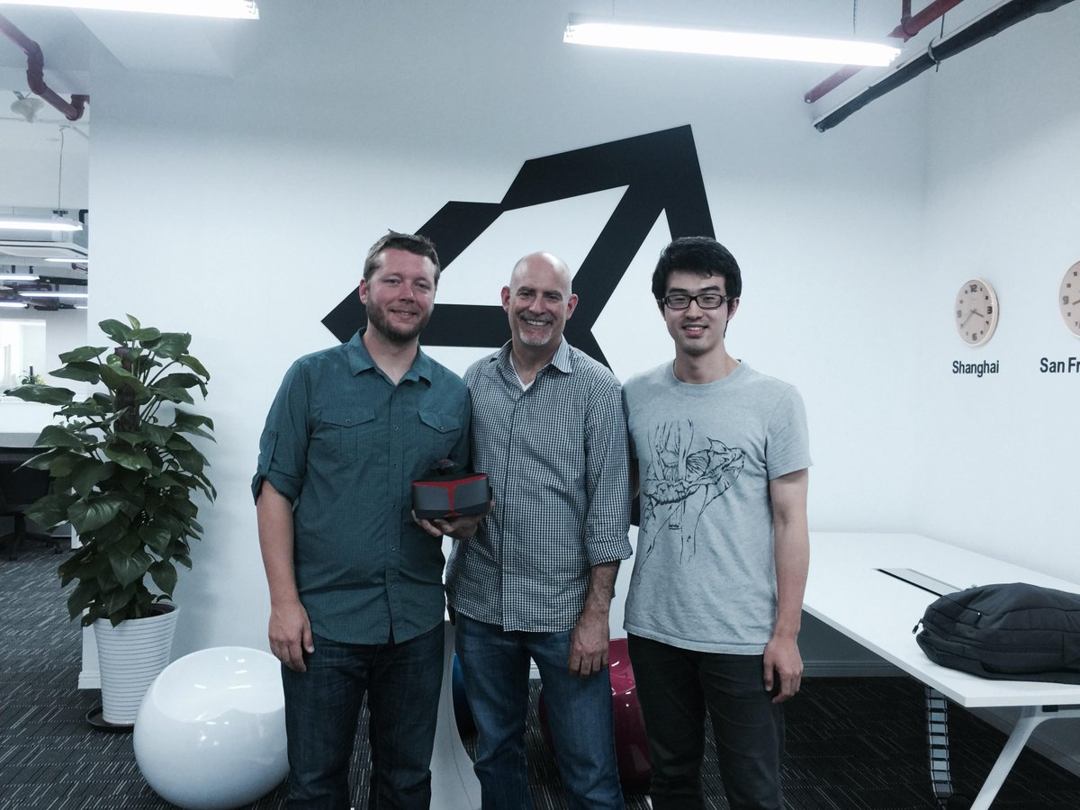 ViLoverClub's tweet photo. Had a pleasant meeting with Elliot Solomon and @SpcmnSpf ! Thanks @unity3d for their support! ViLover is coming soon. http://t.co/e1UfbiTLtG