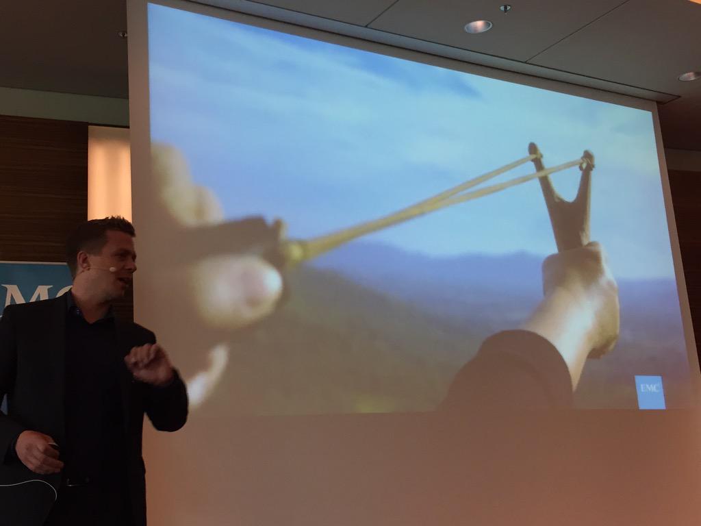 Zastrm's tweet image. @benjaminkrebs inventing new logo for #elasticcloudstorage @emc_de #projectphoenix @DayneTurbitt