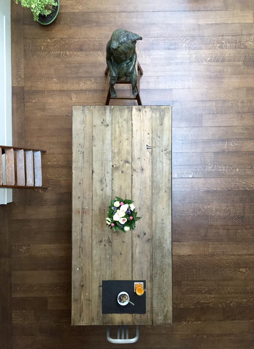 NeilForward's tweet image. breakfast with claude the cat #sparklingconversation