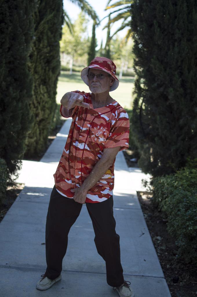 Yumm_Clothing's tweet photo. Don't you wish #OGPollard was your grandpa? 🙋🙋 http://t.co/iLgN6NiA0x
