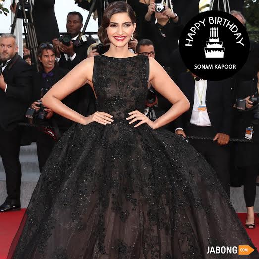 Here\s wishing a very happy birthday to the \"Ultimate Fashionista\" of Bollywood, Sonam kapoor! 