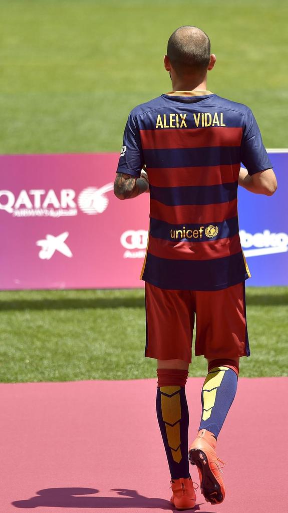 Twittos_FCB's tweet photo. [#Photos] Le nouveau joueur du club : Aleix Vidal. http://t.co/gxKDhgMnud