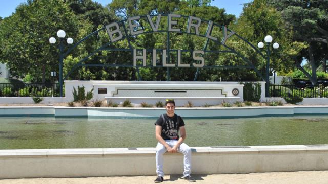 Conoce la historia de <a href="/NachoAbia/">Nacho Abia</a>, un <a href="/AlumniVillanuev/">Alumni Universidad Villanueva</a> en Los Ángeles por @Crispulas23 - cuv3.com/2015/06/09/nac…