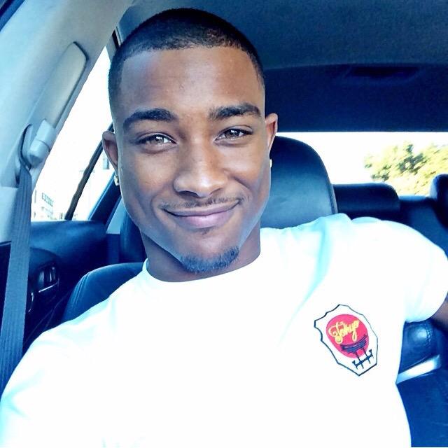 meIanoid's tweet photo. Black Men With Natural Light Eyes http://t.co/wg6dIDhTAv
