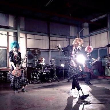 bucho0502's tweet image. #ロックの日だから好きなバンドマンTLにあげる

#JanneDaArc
#SPELLBOX