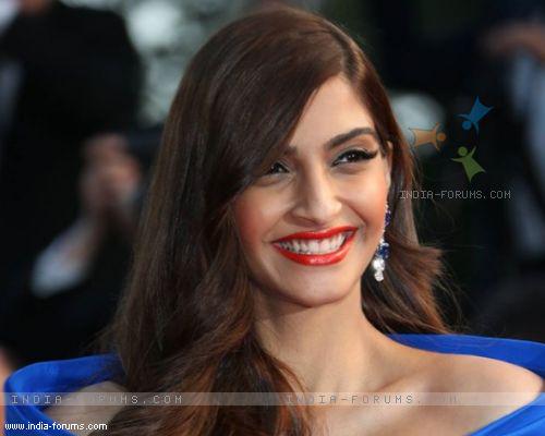  Happy Birthday to our Charming beauty Sonam Kapoor  