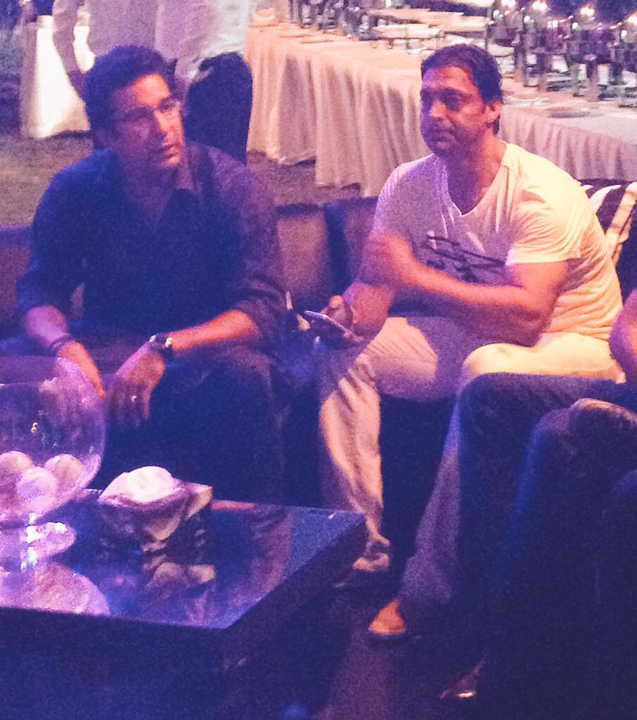 AsliBinLaden's tweet image. #StyleIs Wasim Akram buying a cow