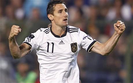Happy 37th birthday to the all-time leading scorer in World Cup history (16 goals)  Miroslav Klose. 
