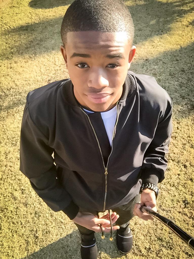 Junior tweet media