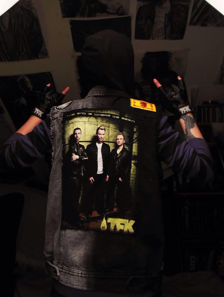 20_Below_Lizzy's tweet photo. "I'd rather create than follow" @TFKTrevor @TFK_Steve @TFKJoel #TFKTuesday #TFKTwitterParty #NowPlaying #morningjams http://t.co/0MYS4NCU1X