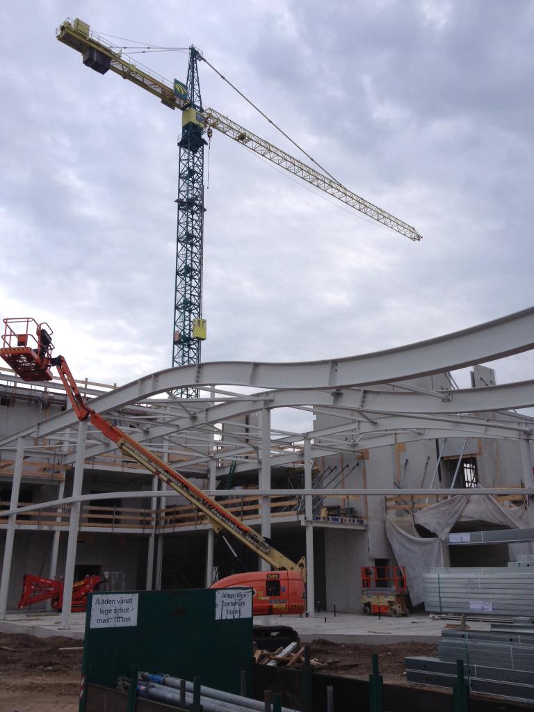 johnbergink's tweet photo. Wk.24  bouw #Theater #Emmen de toneelzaal word goed zingbaar @DuraVermeer @HuttenMetaal http://t.co/LYtlpZilFe