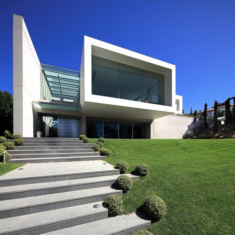 HomeAdore's tweet image. Ekali Residence by ISV Architects &amp;gt;&amp;gt; homeadore.com/2014/03/14/eka…
Please RT #architecture #interiordesign