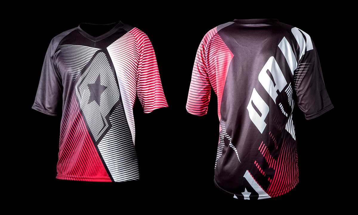 Finally...
there are also short-sleeved jerseys from Propain. The stylish stuff is now available in our Onlineshop!