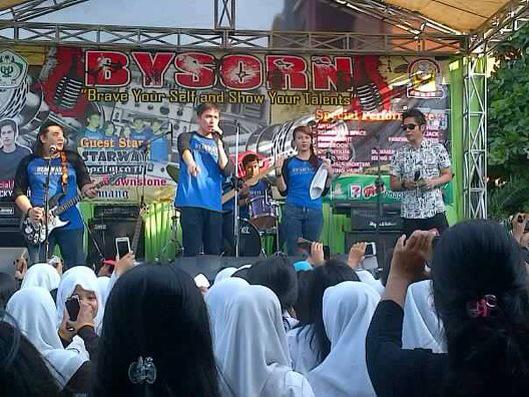StarWayMusic's tweet photo. Photos from @KI_VHS !! Skali lagi thank you so much!! http://t.co/K9gNWJexav