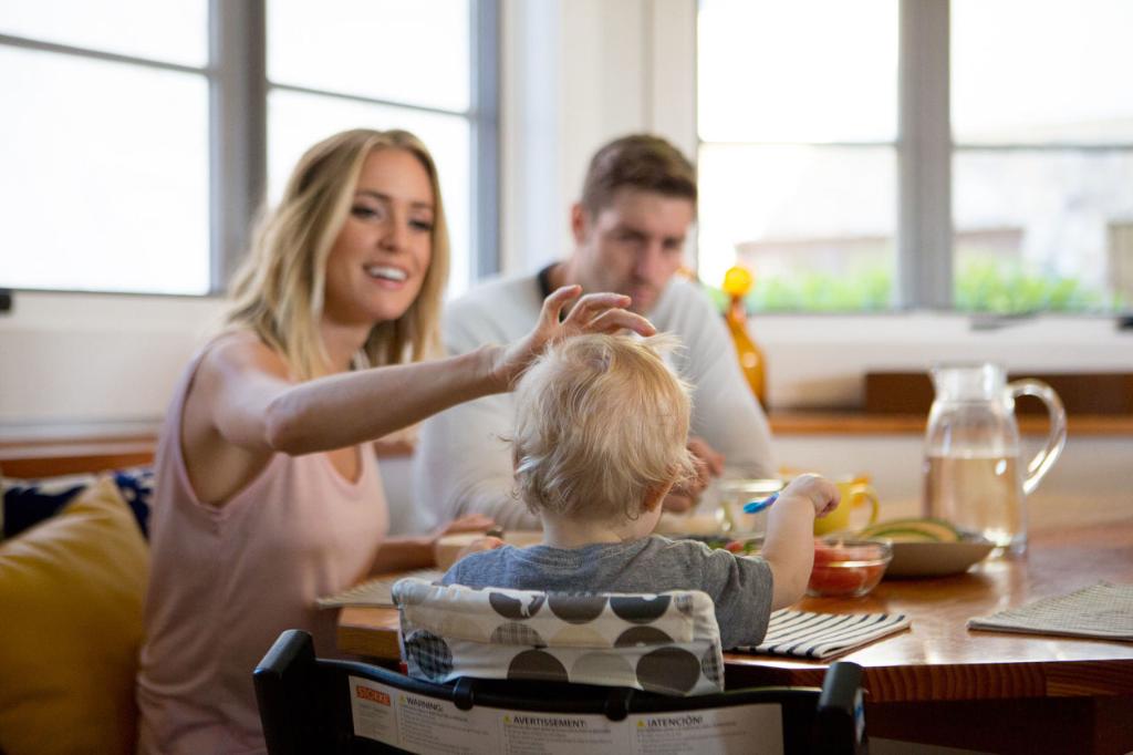 ELLEmagazine's tweet photo. "You were either the Lauren or you were the Kristin." @KristinCav on her life now: http://t.co/tY0mY22GEJ http://t.co/go7nn5prJN
