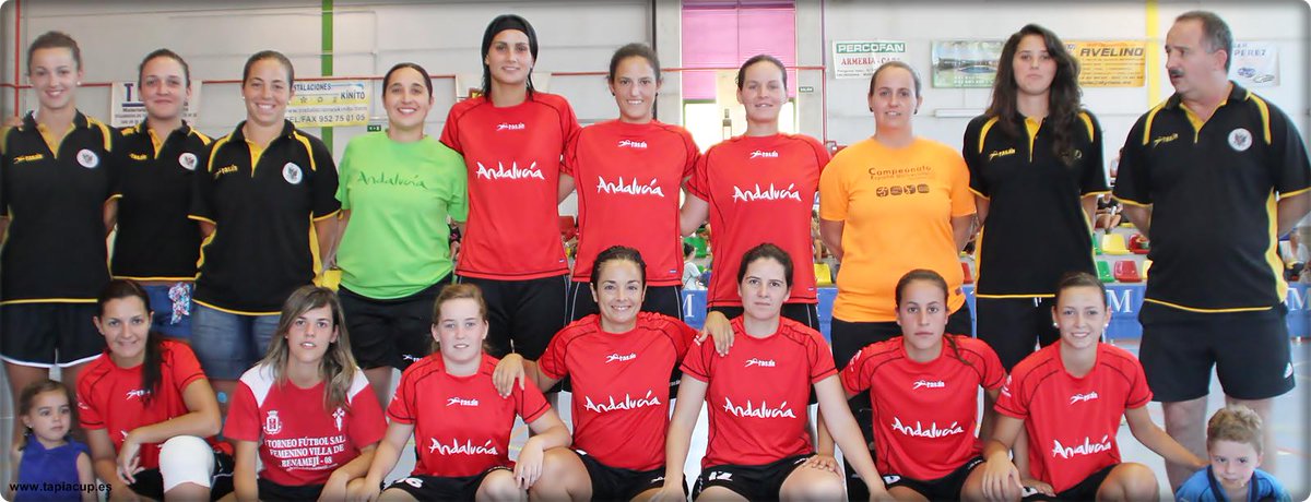 tapiacupfsf's tweet photo. Hoy debuta por primera vez en la historia @SeFutbol FEMENINA en un mundial. #Respeto es lo minimo que merecen. #GoFEM http://t.co/kYpZXreDWV