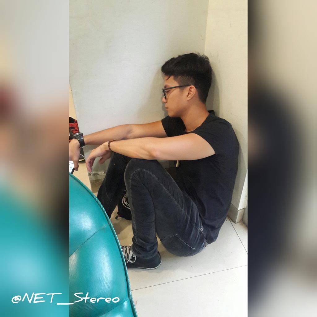 RT"<a href="/diktaaaaa/">dikta pradikta</a>: 😅😅RT <a href="/NET_Stereo/">NET Stereo</a>: Vigo? Vigoooo? Hmm.. malah tidur dipojokan. 😅😅 #StereoNET "