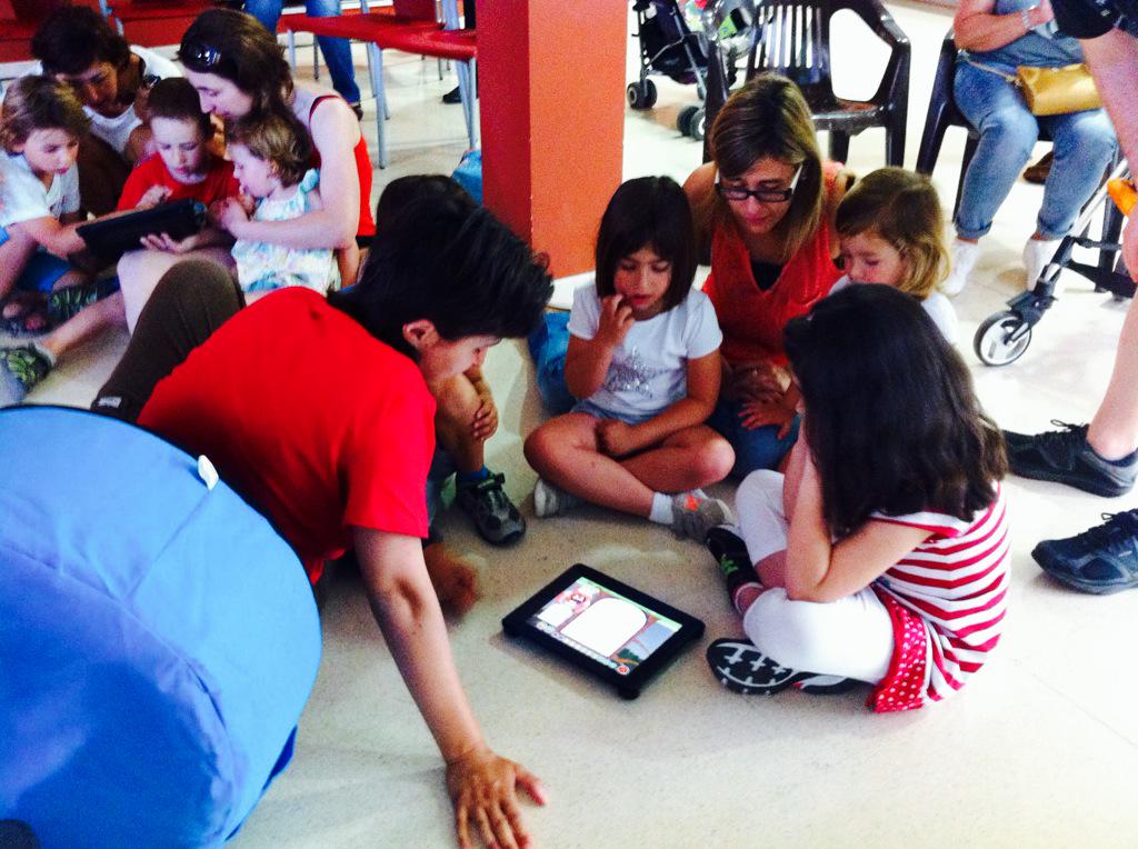 Qpertin's tweet photo. Moments #espaidigital @firadelconte #medinyà @GuaitaKinaTrib http://t.co/Wo7eErSFLw