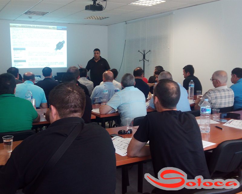 RecambiosSotoca's tweet photo. Aprendiendo de los instrumentos de medición en la automoción en @RecambiosSotoca con @Magneti_Marelli. @TalleresMas http://t.co/eIImHLlwYk