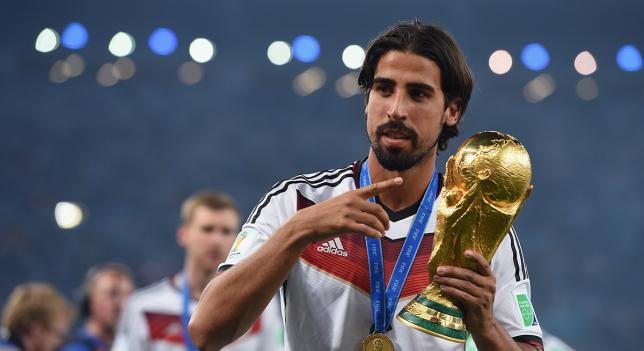 futbolsel's tweet photo. Oficial: Khedira a la Juve por cuatro temporadas http://t.co/HPHRdGHMl1