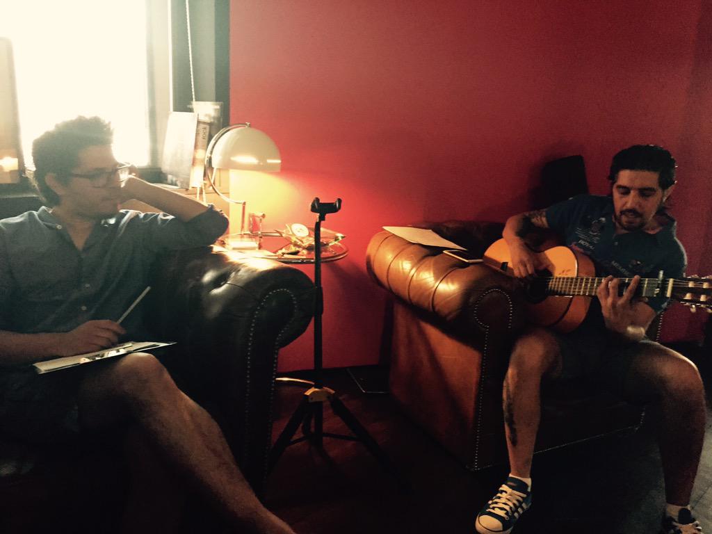 MGstudiosMadrid's tweet photo. Gente haciendo música ... @chabolii @npastorioficial http://t.co/ZPBnJne2a0
