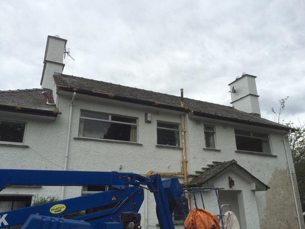 NortsDec's tweet photo. Just painted the chimney stacks #johnstonespaint my mate using #purdybrush http://t.co/BSLS1jZ0yN