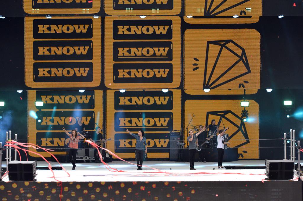 MileneUpdates's tweet photo. #NEW #HQ The boys onstage at Capital FM's Summertime Ball. (June 6, 2015) #10 http://t.co/AeyzmcPwPn