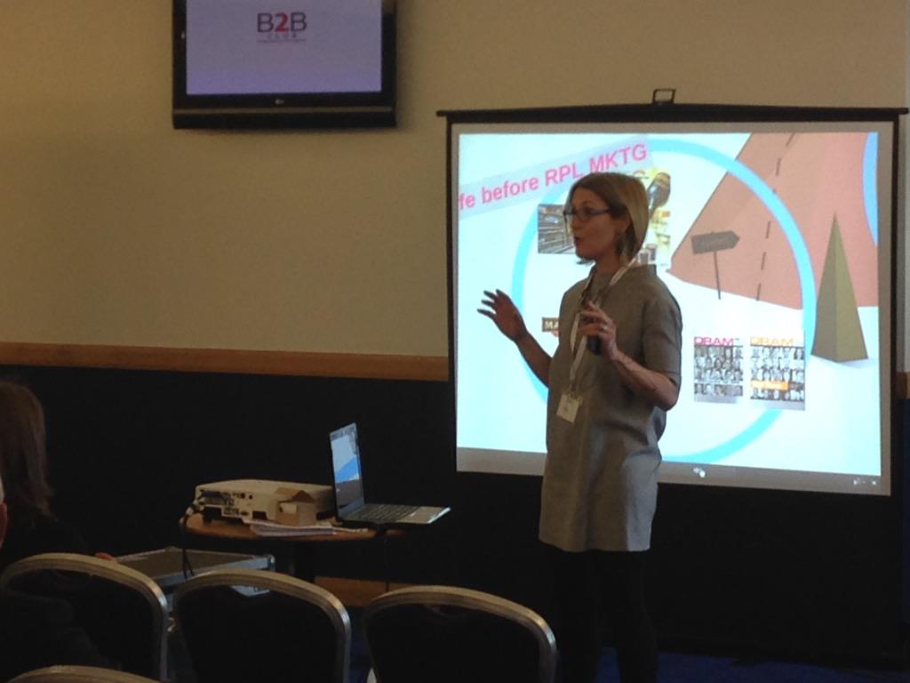 Laura doing her talk on how she won public sector contracts #b2bglasgow