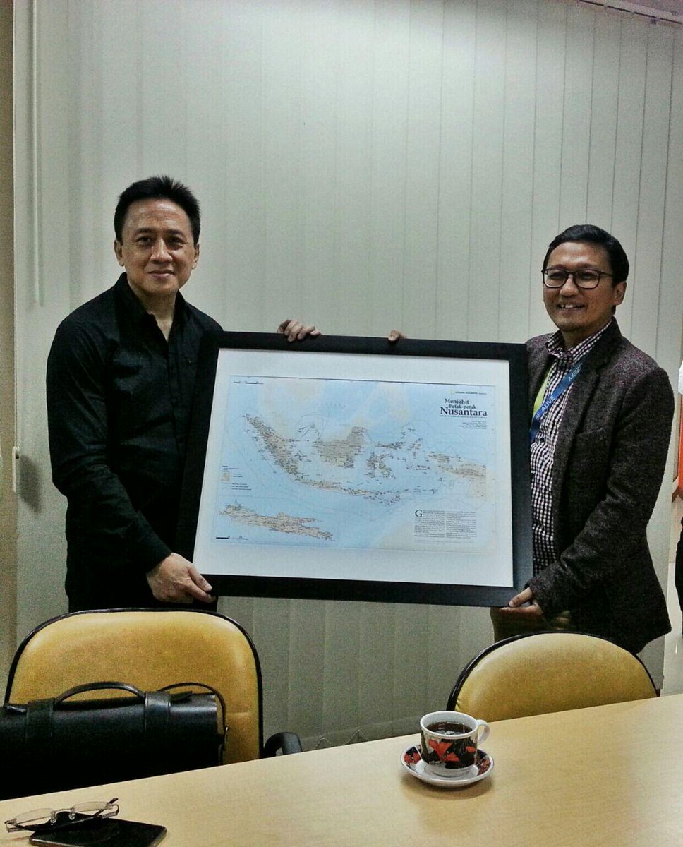 NGIndonesia's tweet photo. Terima kasih Kepala BEKRAF @Triawan yang sudah membagikan ilmu dan pandangan tentang ekonomi kreatif.  cc @devy_os http://t.co/1fbSRRDU1Y