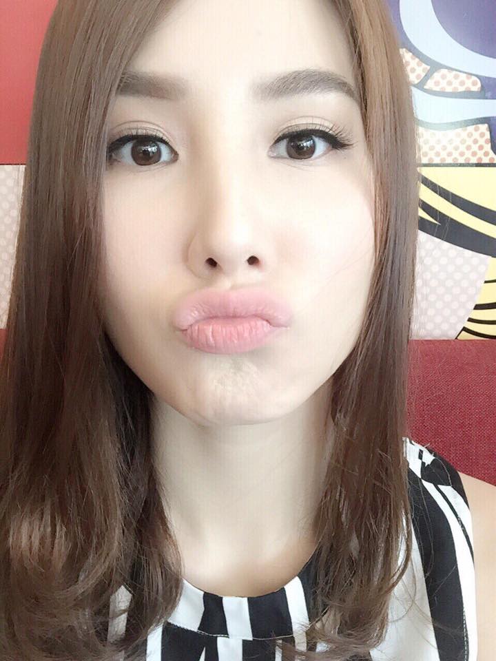 Vn Football ベトナムサッカー情報 ベトナムの美人女優 Sea Gamesでベトナムが優勝したら三浦監督にキスする Http T Co 6qsy6phyhd これ 最近 ベトナムに1 5でぼろ負けした マレーシアのメディアでも紹介されました Http T Co 3zkwgfctp1 Vn Football ベトナムサッカー情報 ベトナムの美人女優 Sea Gamesでベトナムが優勝したら三浦監督にキスする Http T Co 6qsy6phyhd これ 最近 ベトナムに1 5でぼろ負けした マレーシアのメディアでも紹介されました Http T Co 3zkwgfctp1