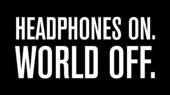 WElGHTROOM's tweet photo. When I enter the gym 🎧 http://t.co/8XCwqHQBbj