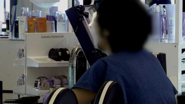 [JTBC 뉴스룸] '마스크 쓰지마' 감염 위험에도 갑질? 한국관광공사 주관 아르바이트생, 마스크 벗어달라는 지시 어겼다고 해고당해. 백화점 판매원도 유사한 경험  bit.ly/1AZQqmy